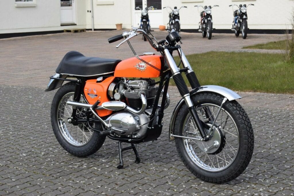 s-l1600 S L1600 1024x682